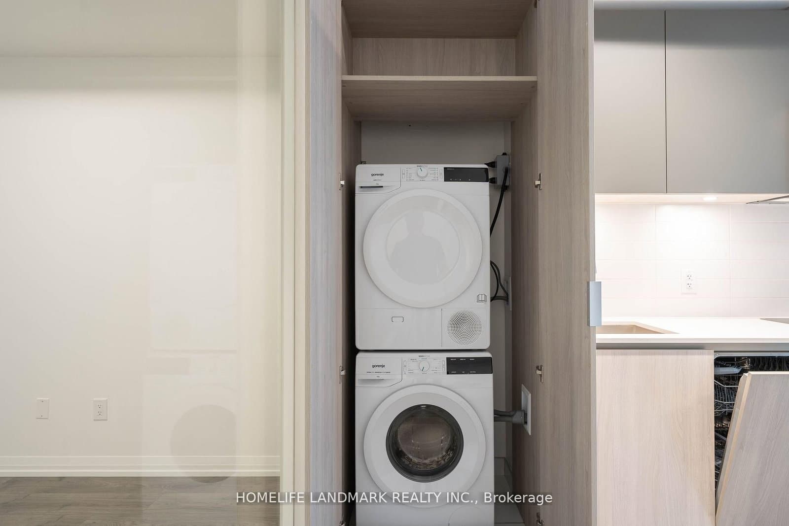 8 Widmer Street, Unit 601 thumbnail 18