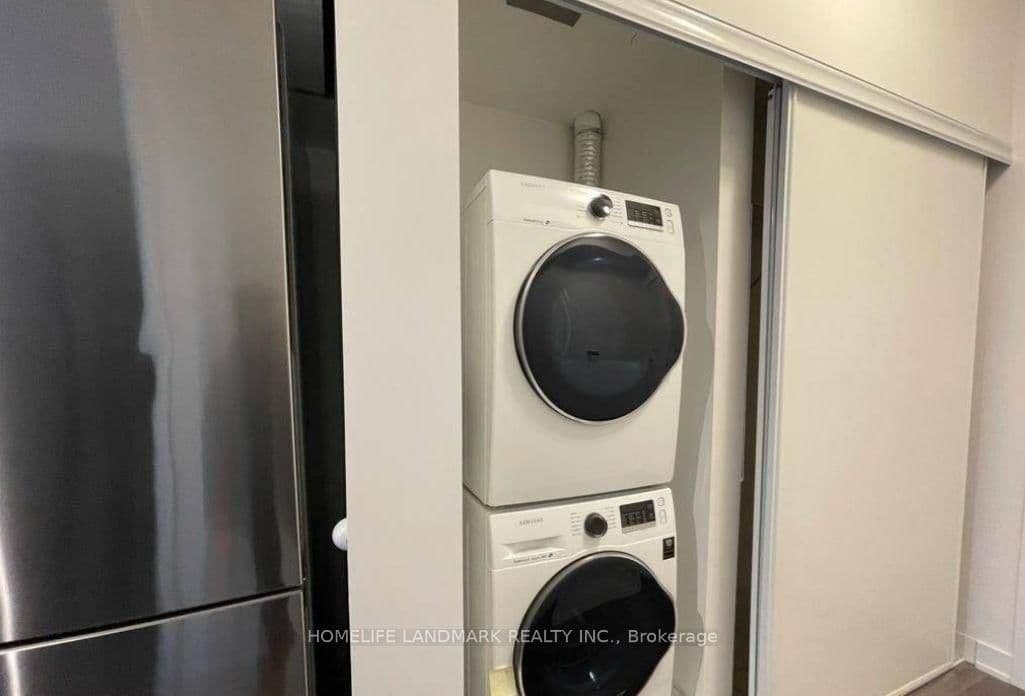 99 Broadway Avenue, Unit 1205 thumbnail 14