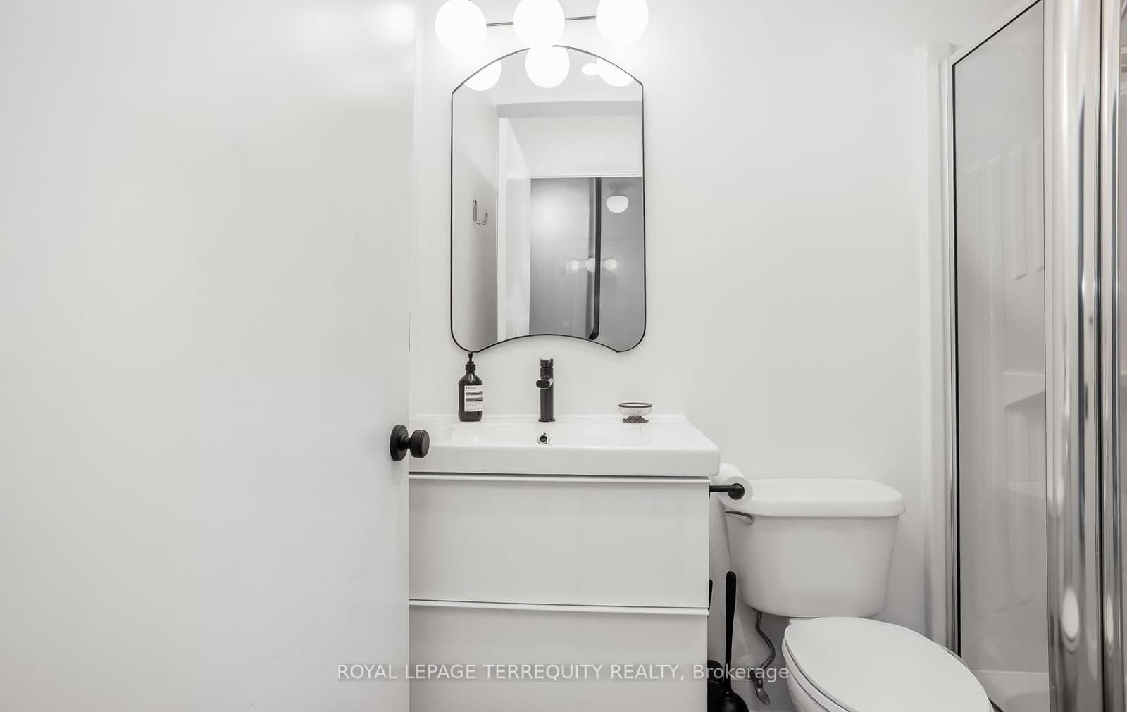 50 Camden Street, Unit 704 thumbnail 15