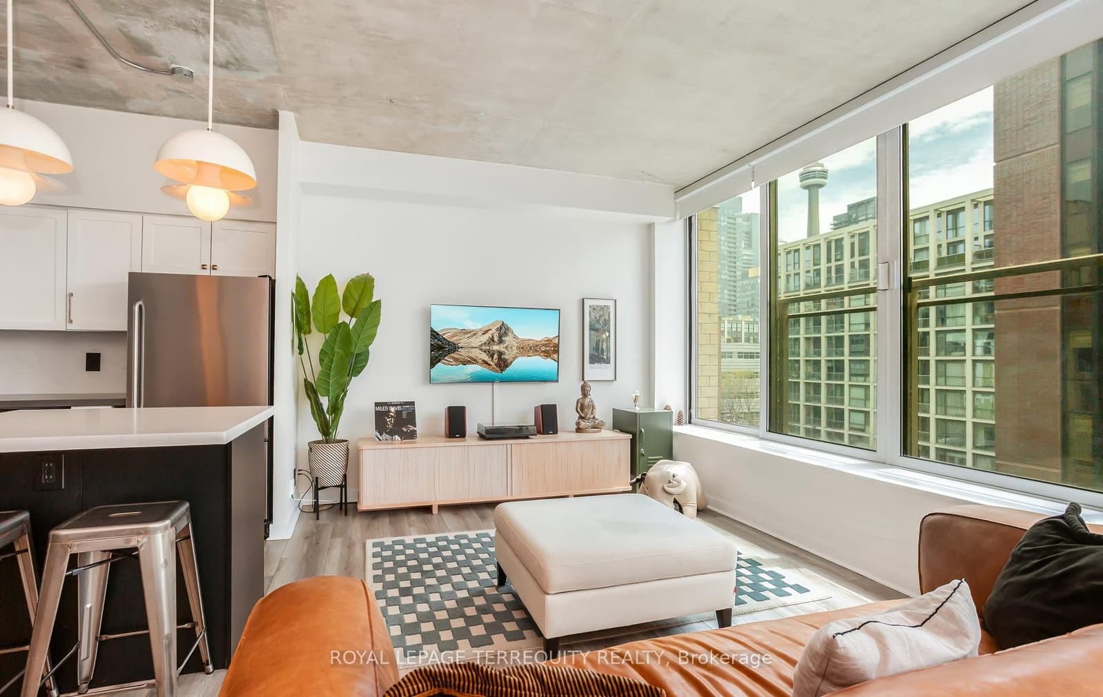 50 Camden Street, Unit 704 thumbnail 2