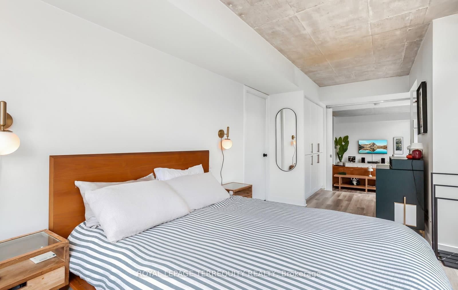 50 Camden Street, Unit 704 thumbnail 20