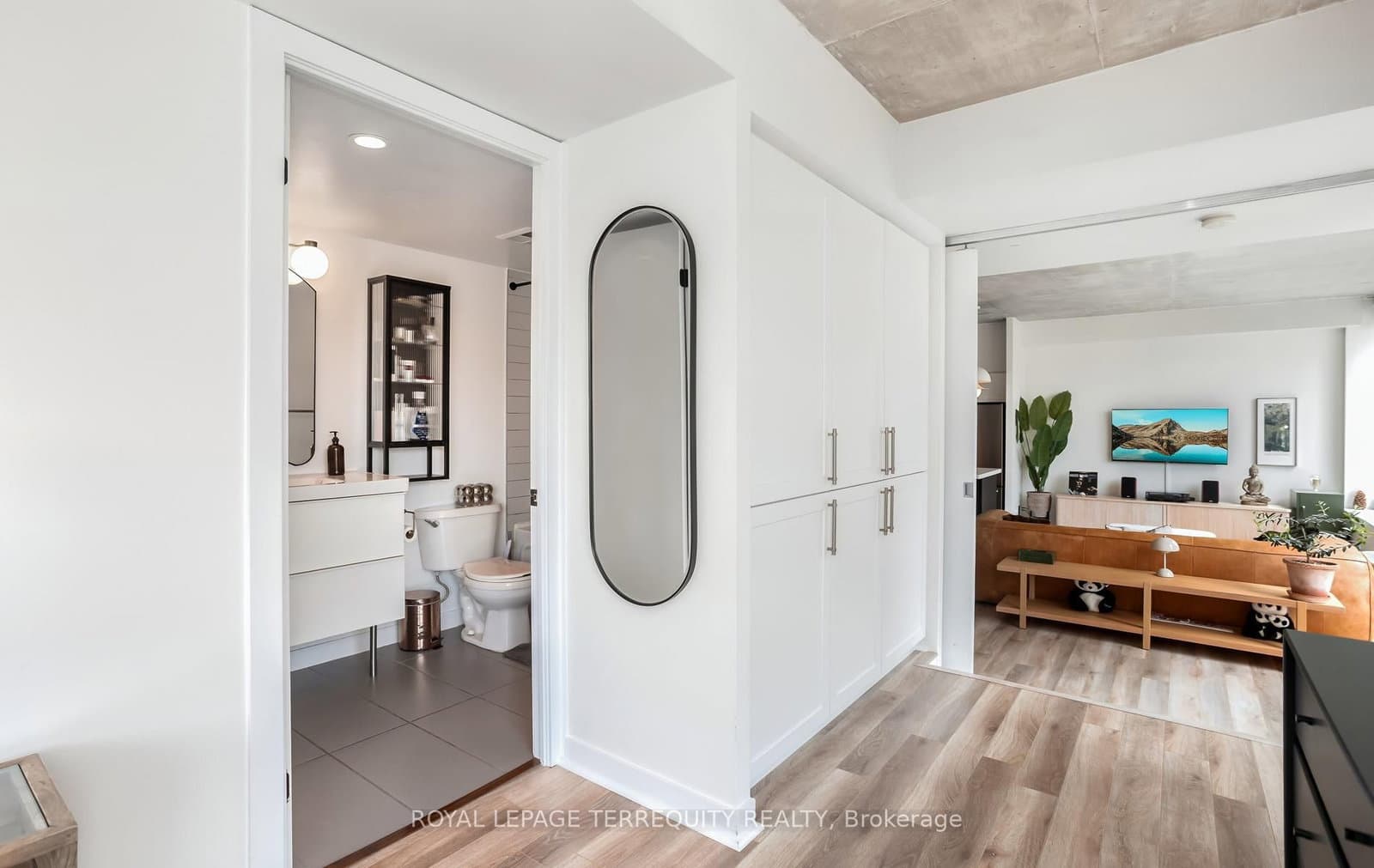 50 Camden Street, Unit 704 thumbnail 22