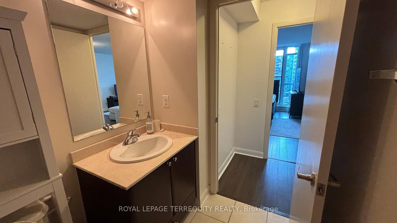 525 Wilson Avenue, Unit 835 thumbnail 12