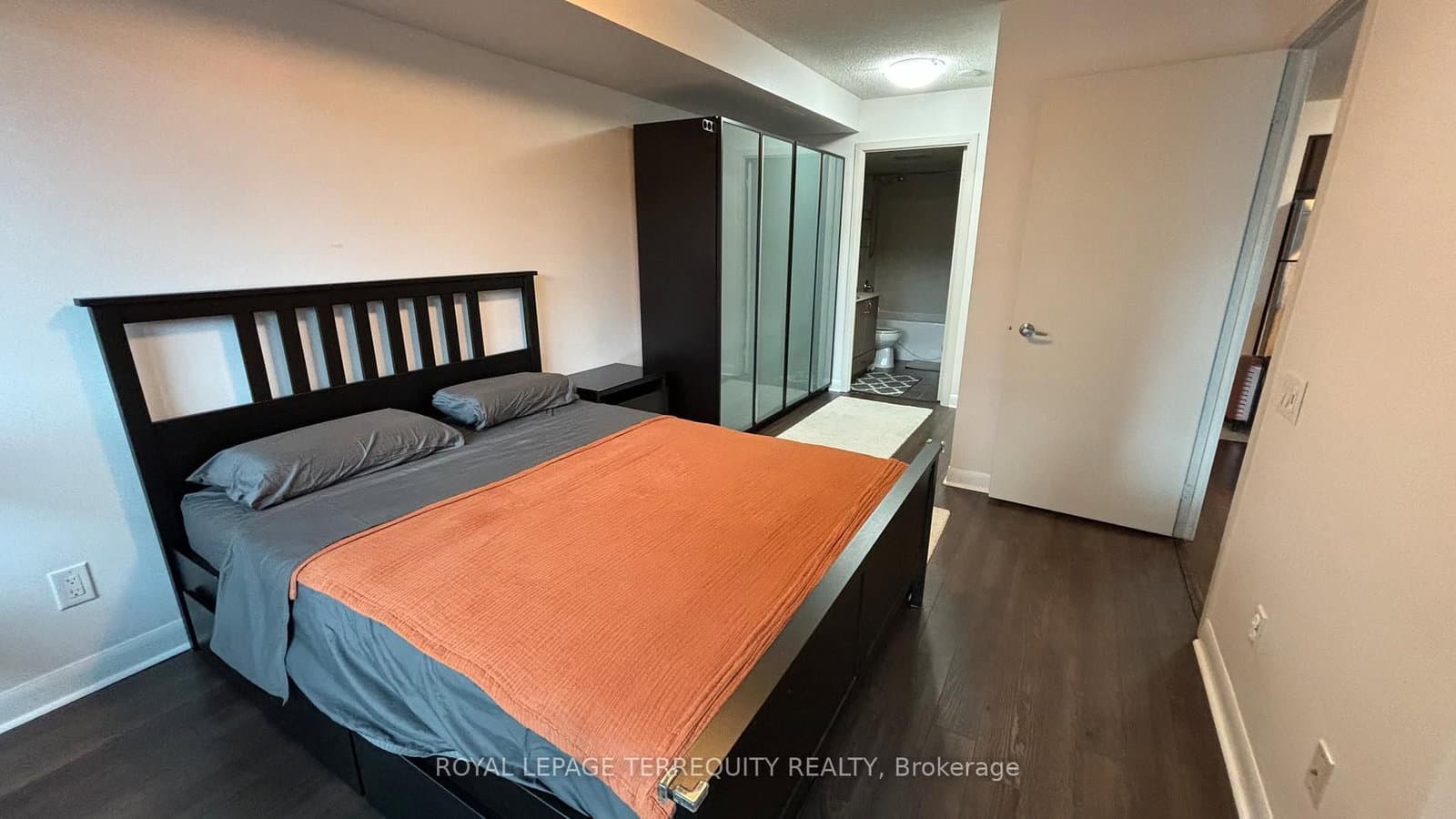 525 Wilson Avenue, Unit 835 thumbnail 20