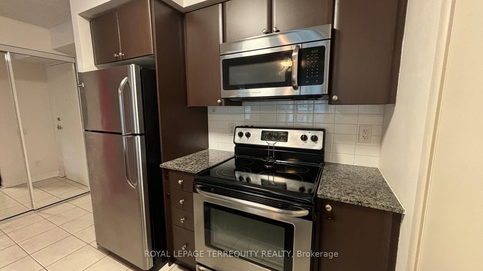 525 Wilson Avenue, Unit 835 thumbnail 31