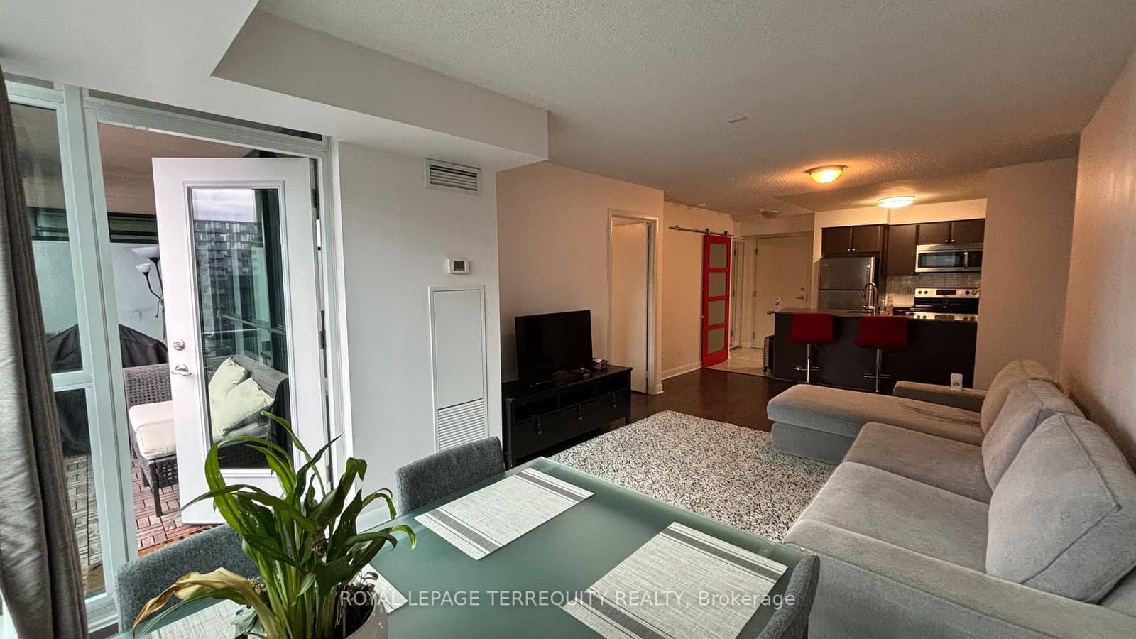 525 Wilson Avenue, Unit 835 thumbnail 34