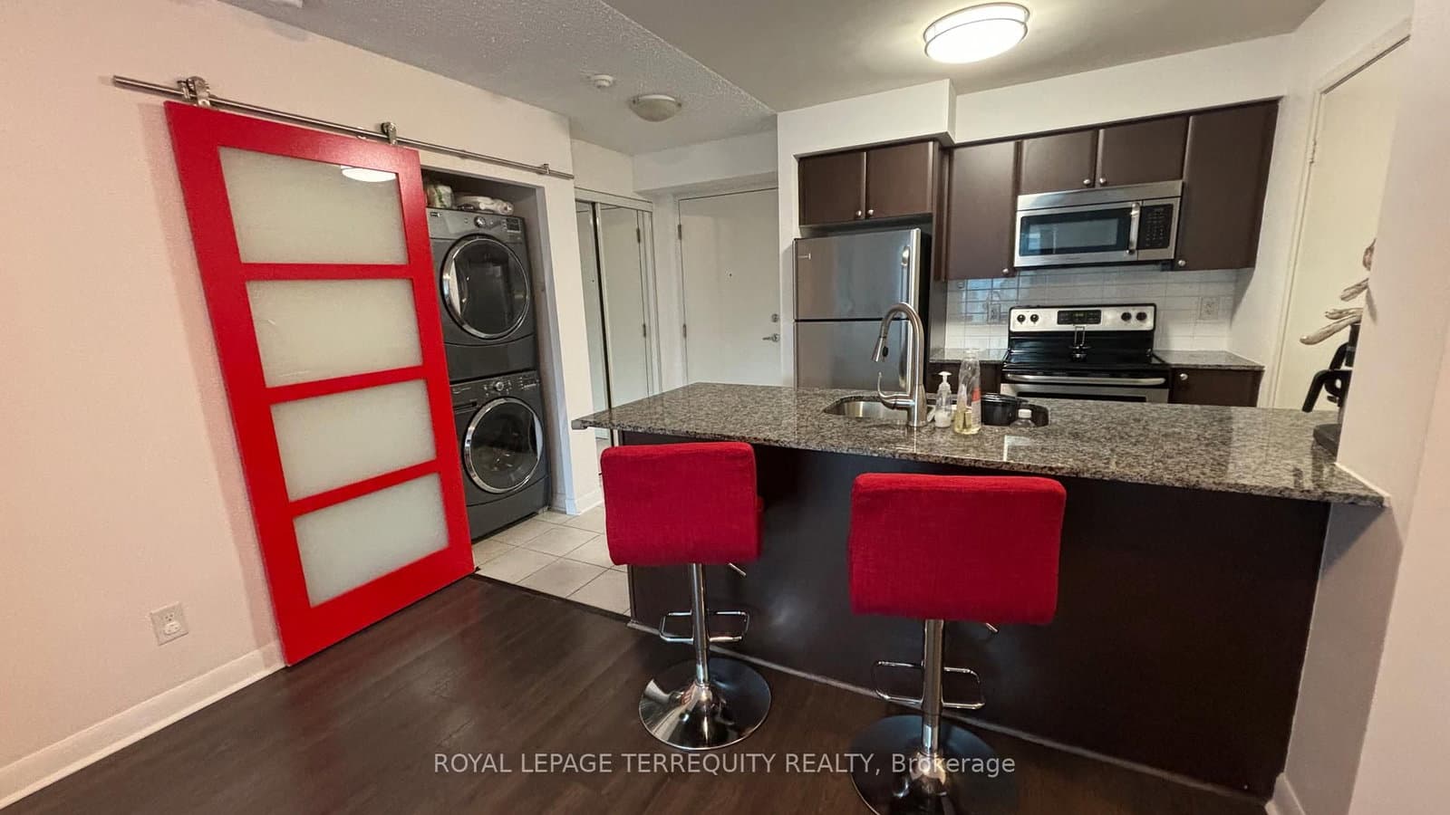525 Wilson Avenue, Unit 835 thumbnail 4