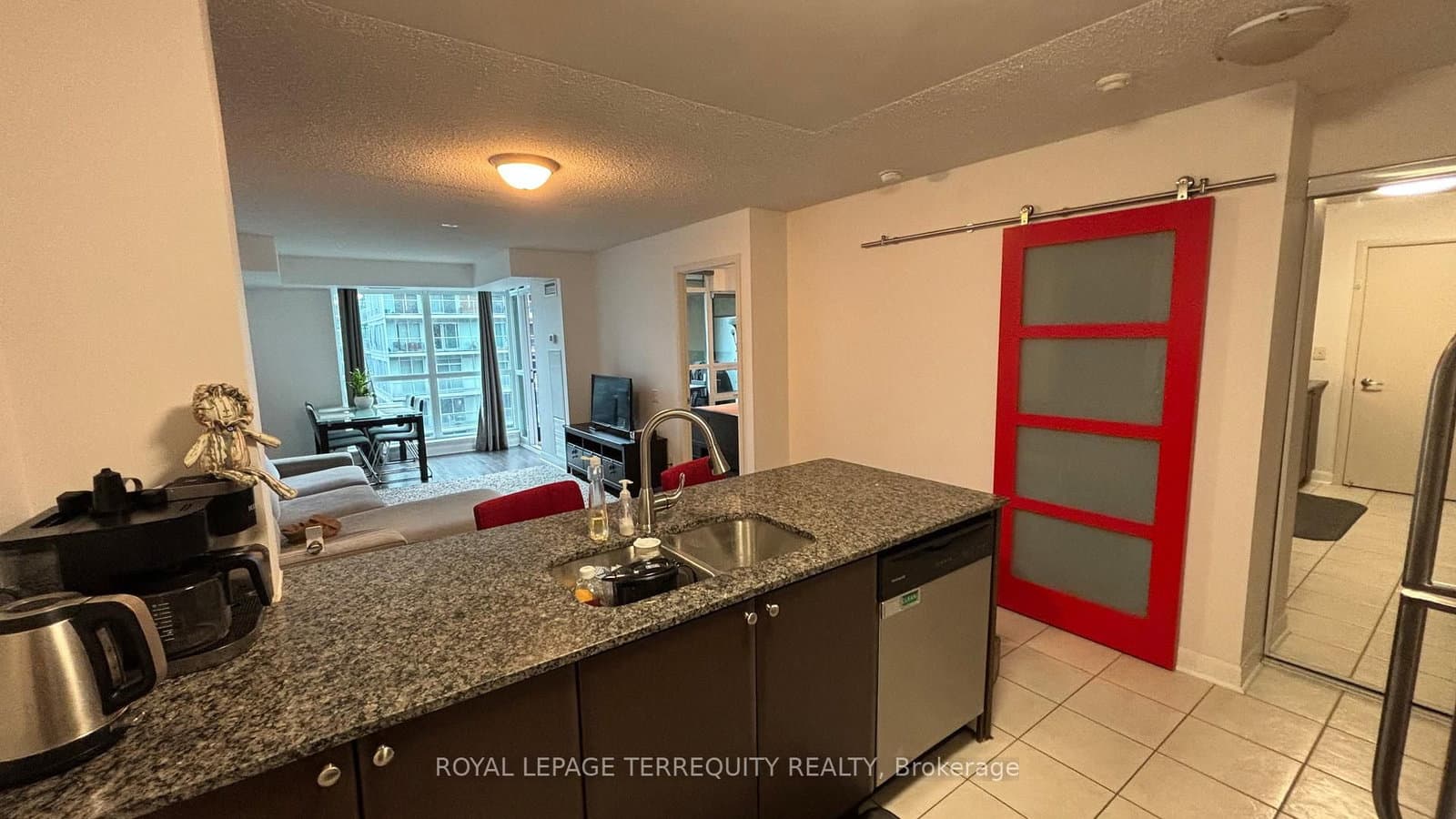 525 Wilson Avenue, Unit 835 thumbnail 5