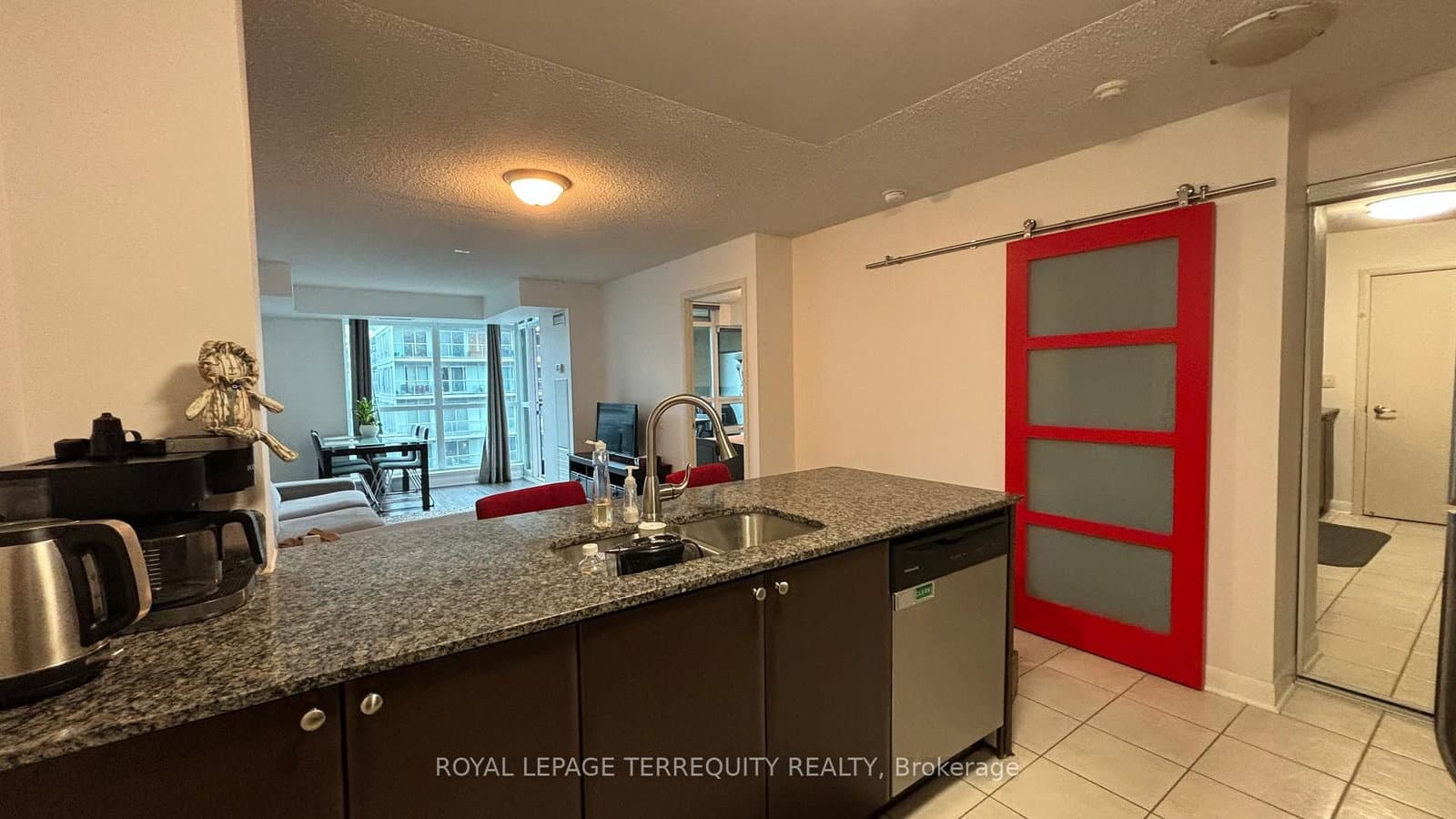 525 Wilson Avenue, Unit 835 thumbnail 6