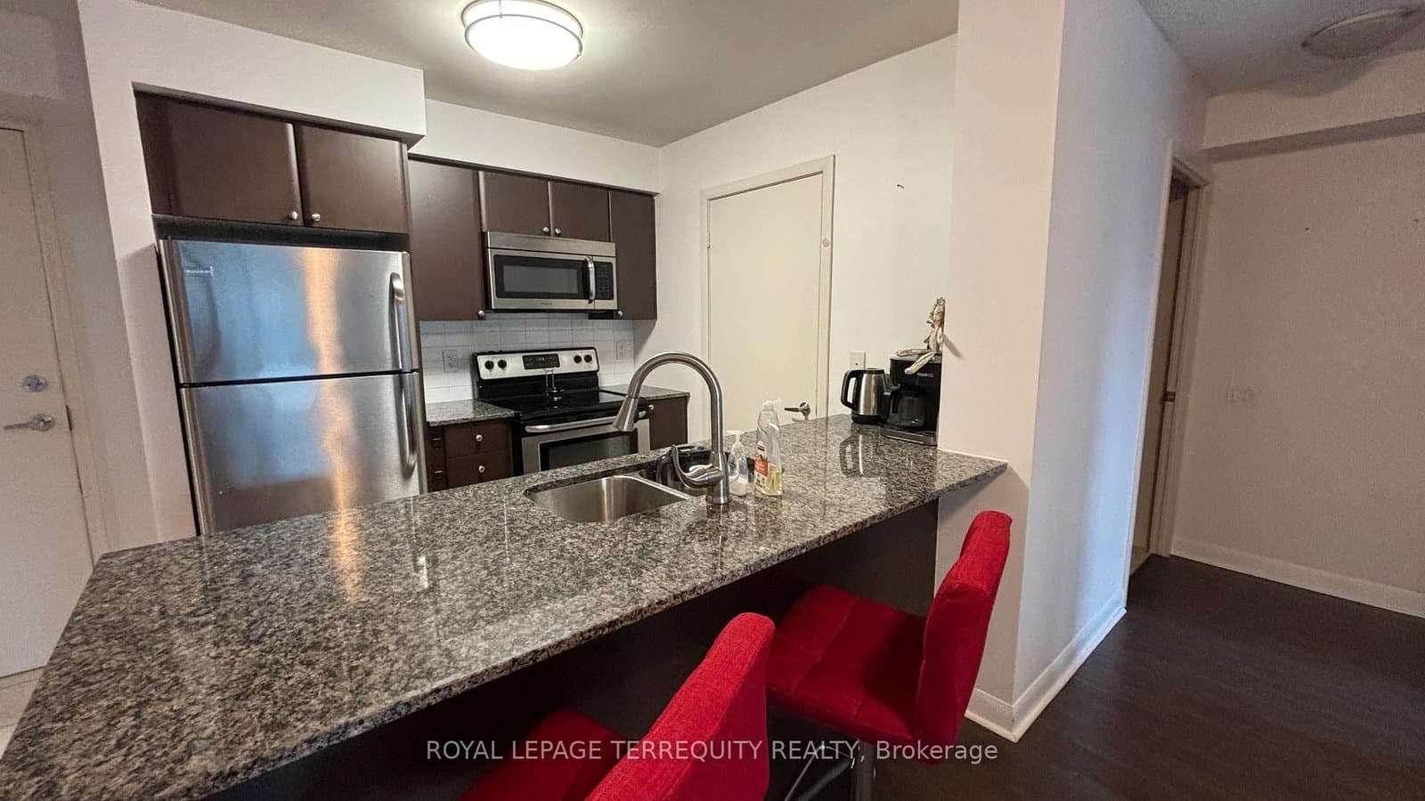 525 Wilson Avenue, Unit 835 thumbnail 7