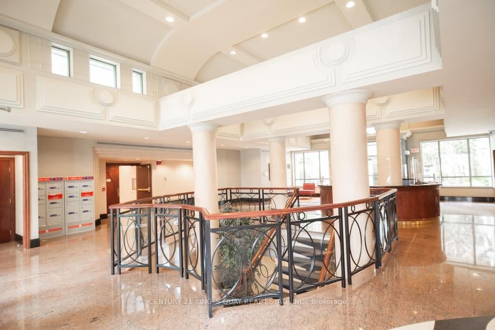 39 Pemberton Avenue, Unit 609 thumbnail 3