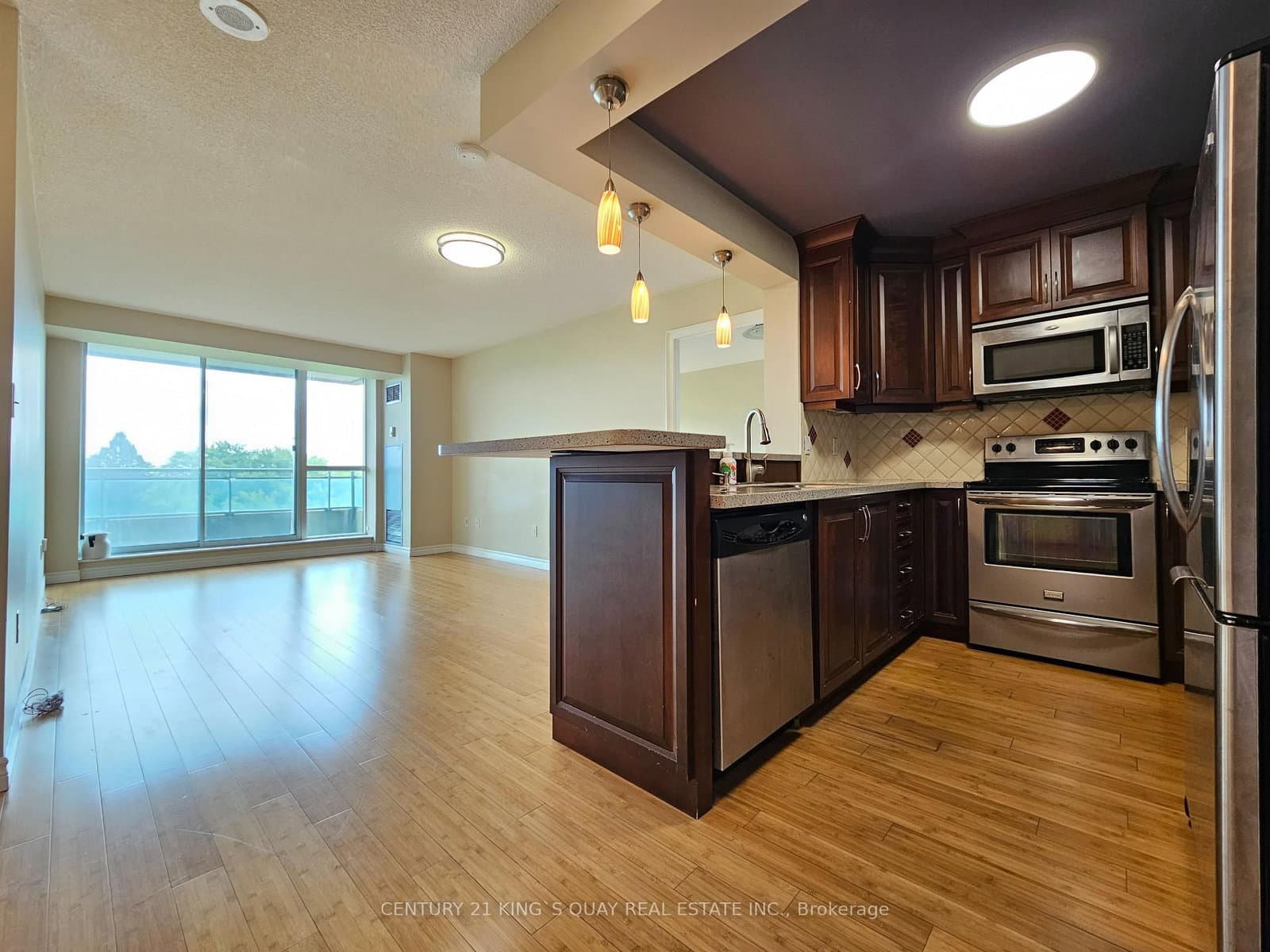 39 Pemberton Avenue, Unit 609 thumbnail 7