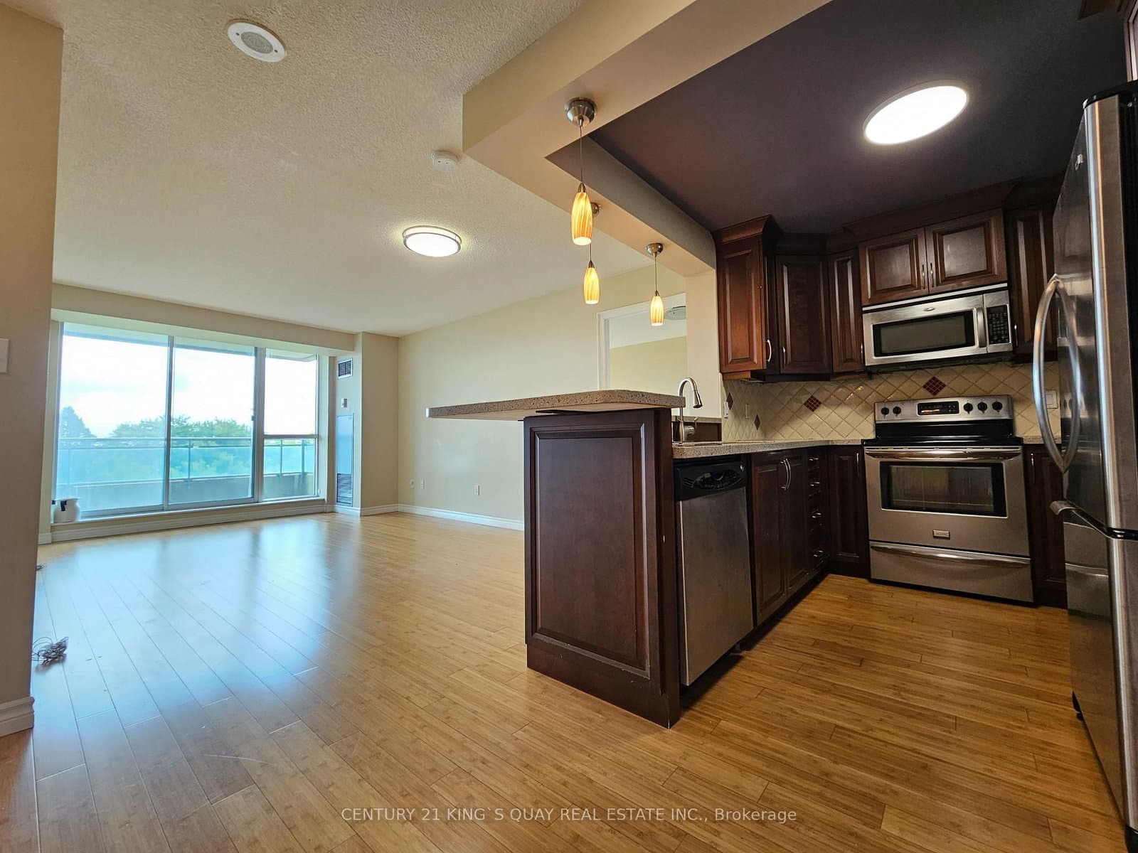 39 Pemberton Avenue, Unit 609 thumbnail 8
