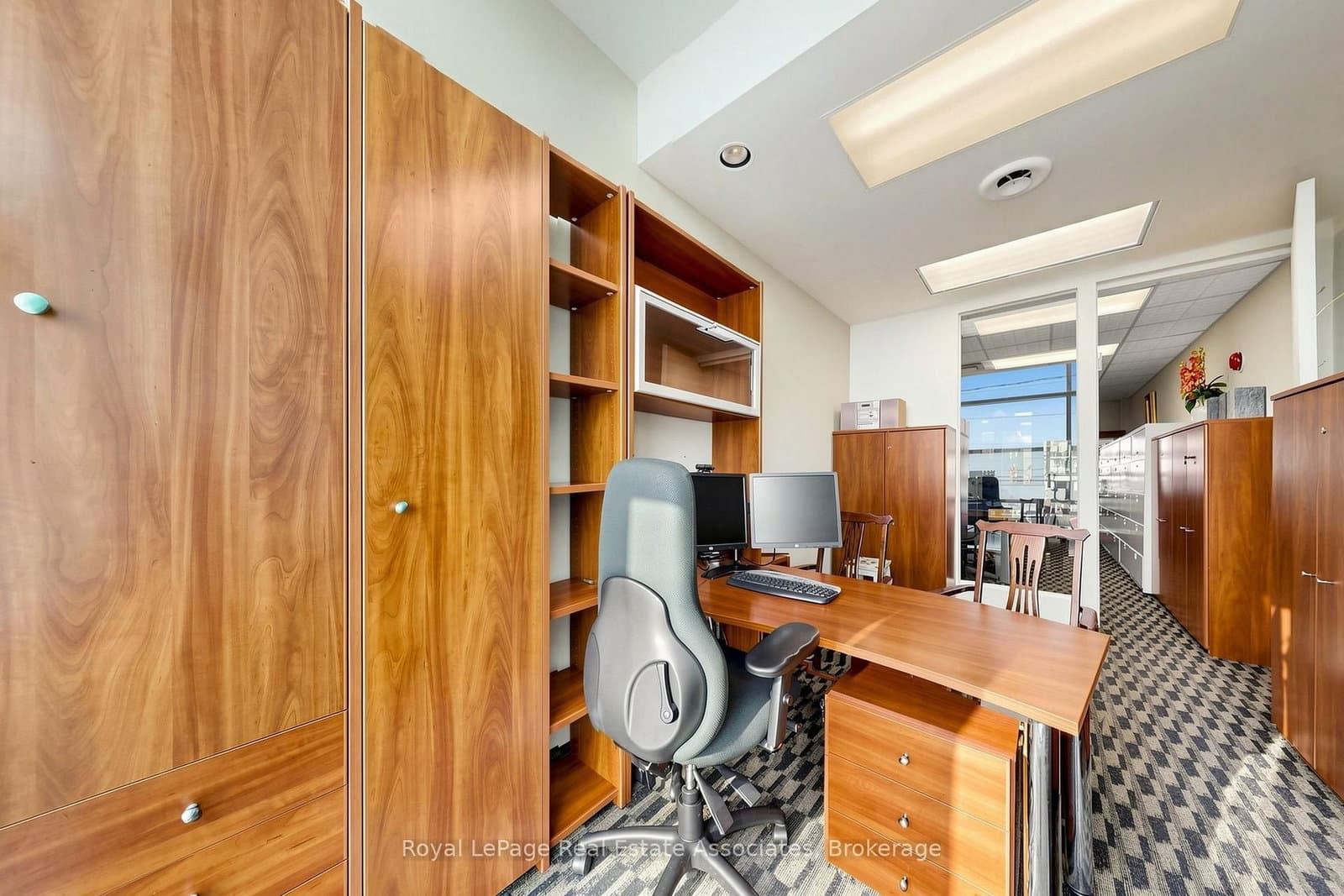 645 King Street W, Unit Second Level thumbnail 16