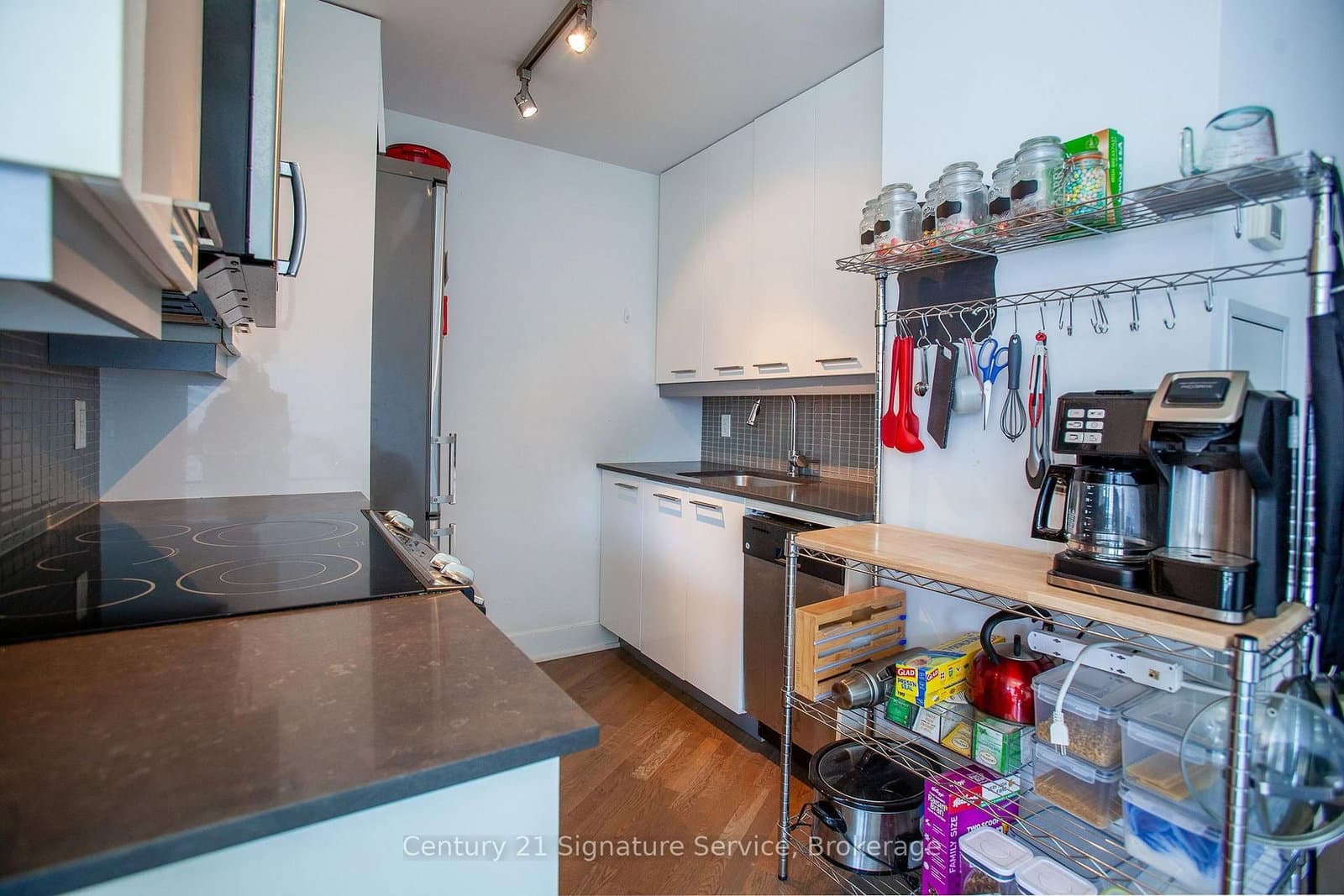 90 Trinity Street, Unit 507 thumbnail 6