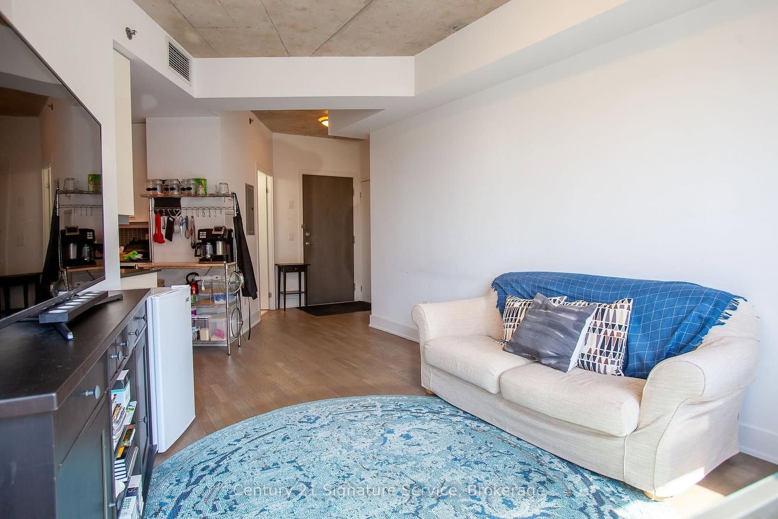 90 Trinity Street, Unit 507 thumbnail 8
