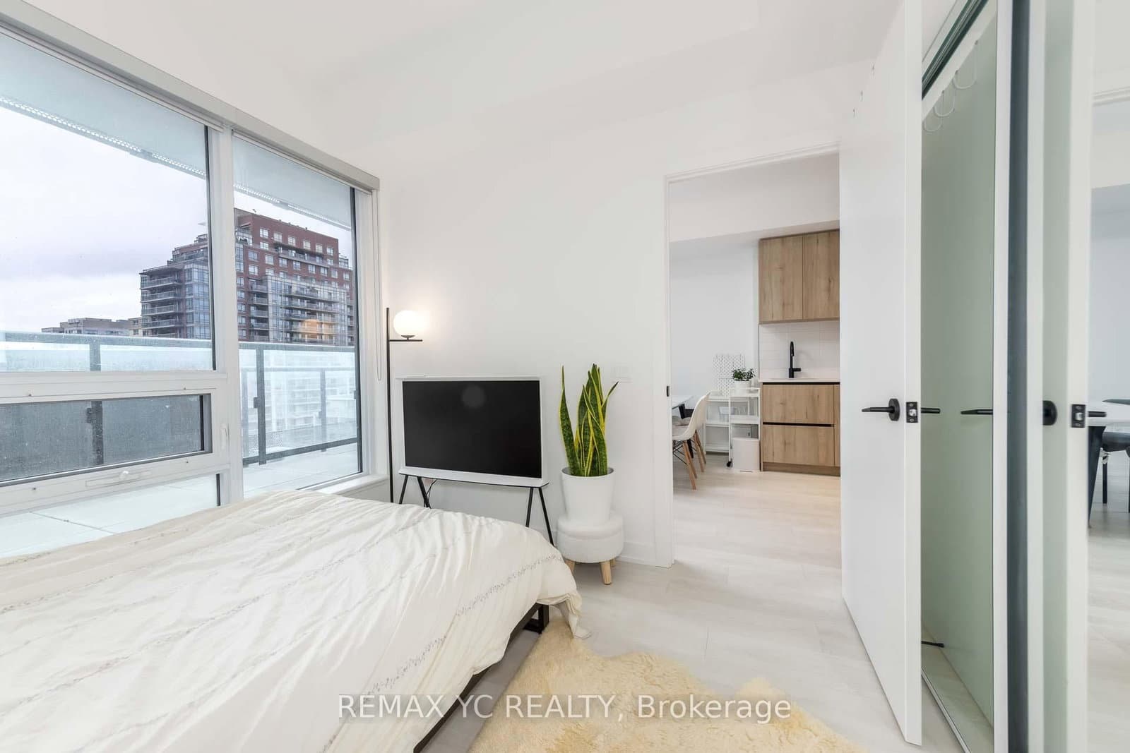 117 Broadway Avenue, Unit 703 thumbnail 15
