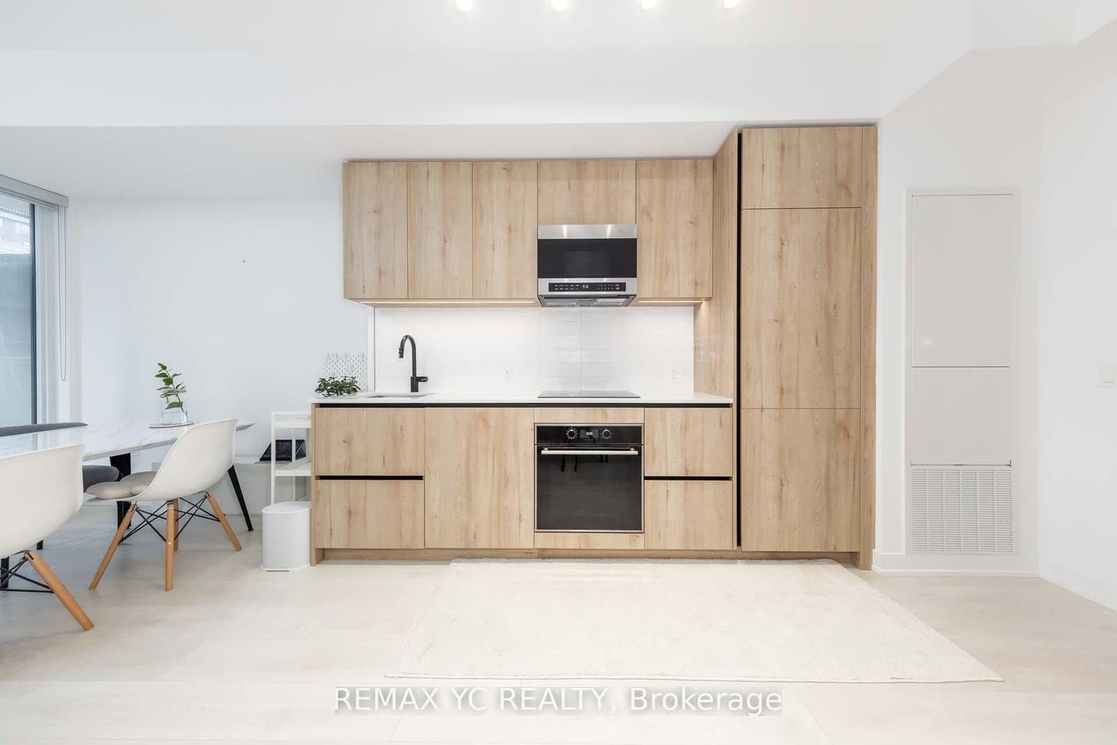 117 Broadway Avenue, Unit 703 thumbnail 7