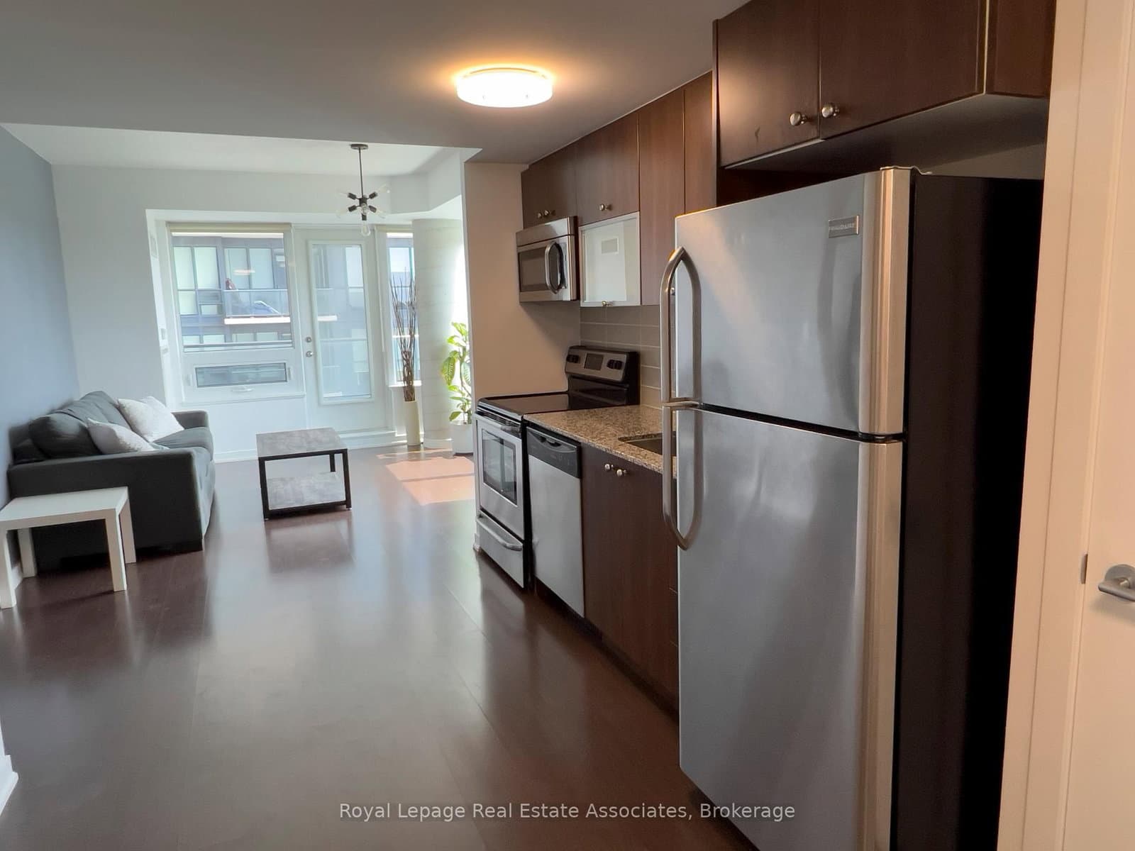 55 East Liberty Street, Unit 410 thumbnail 4