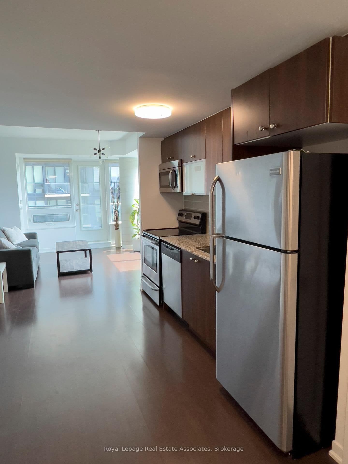 55 East Liberty Street, Unit 410 thumbnail 5