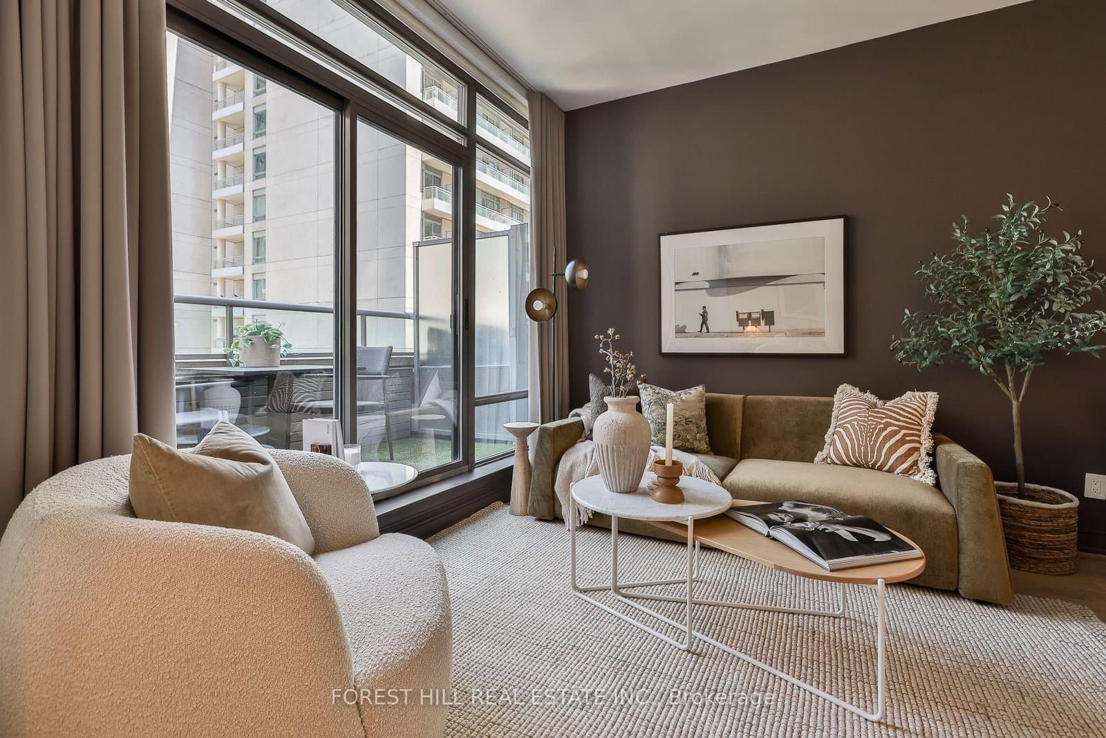21 Scollard Street, Unit 512 thumbnail 3