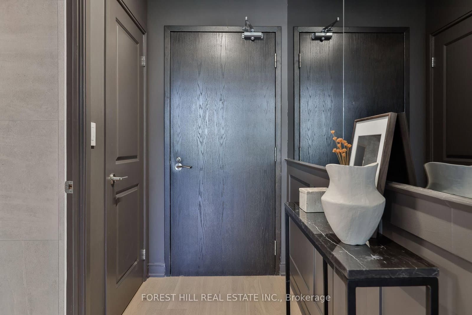 21 Scollard Street, Unit 512 thumbnail 36