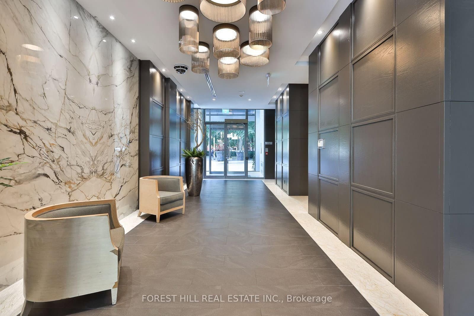 21 Scollard Street, Unit 512 thumbnail 38