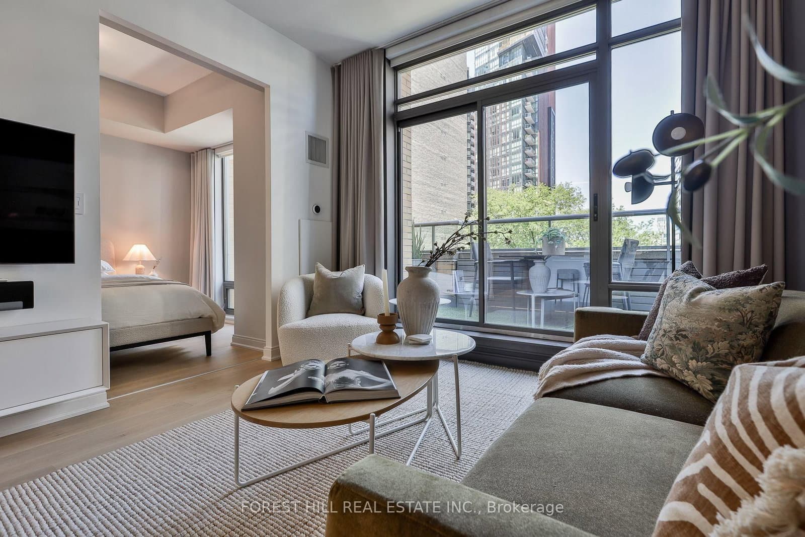 21 Scollard Street, Unit 512 thumbnail 7
