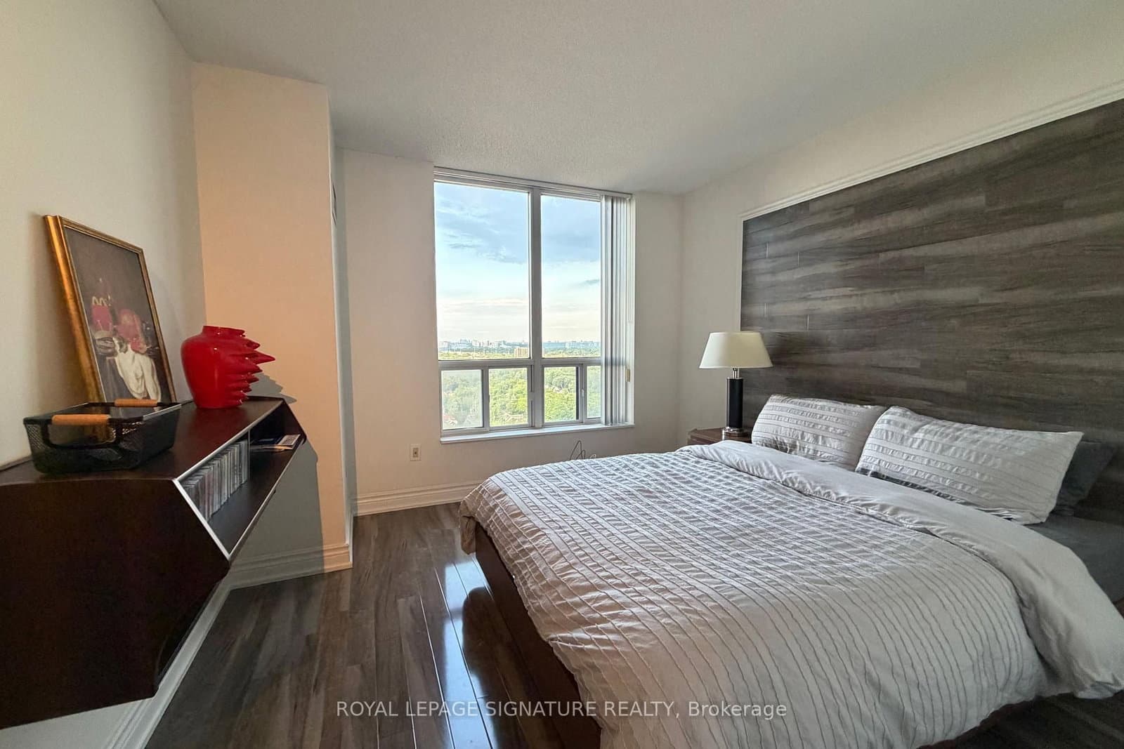 33 Sheppard Avenue E, Unit 2210 thumbnail 6