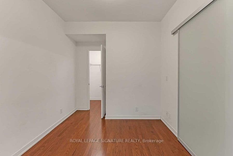 12 York Street, Unit 311 thumbnail 10