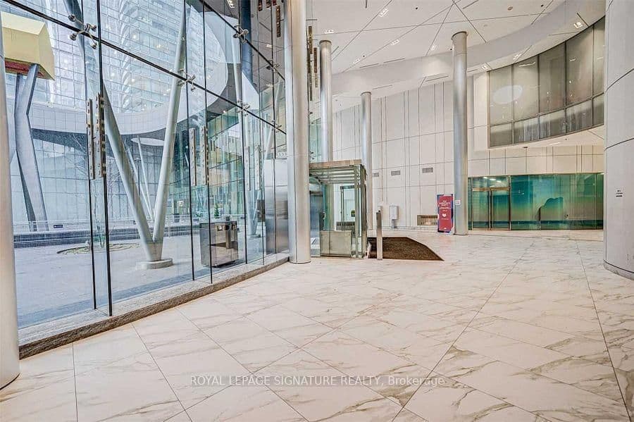 12 York Street, Unit 311 thumbnail 18