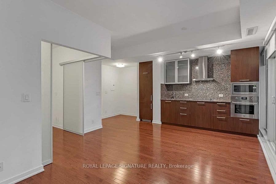 12 York Street, Unit 311 thumbnail 6
