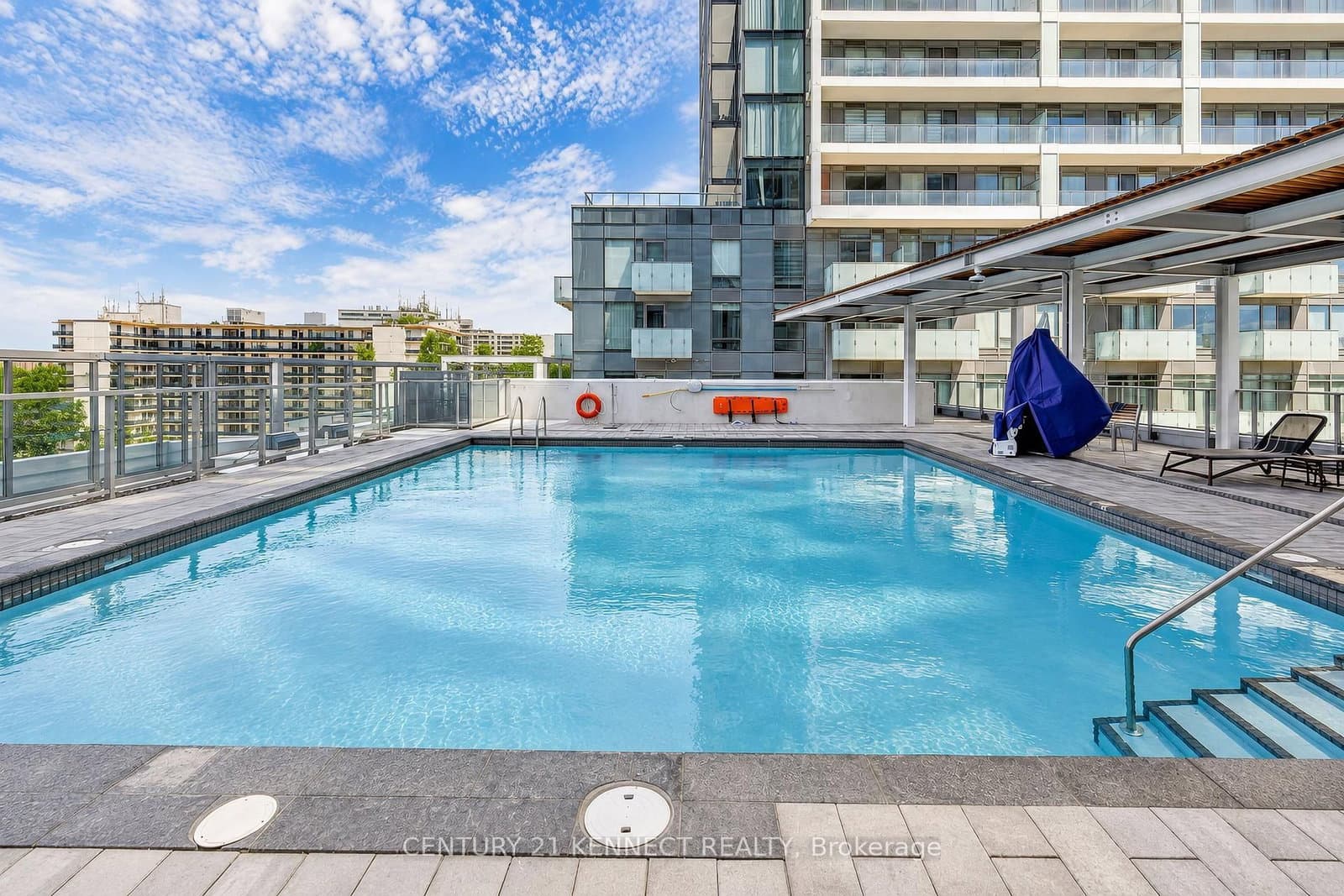 7 Golden Lion Heights, Unit 826 thumbnail 11