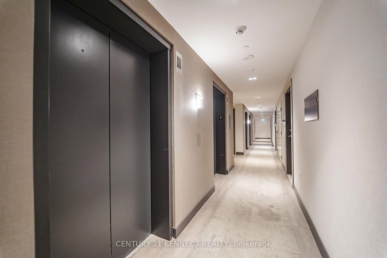 7 Golden Lion Heights, Unit 826 thumbnail 12