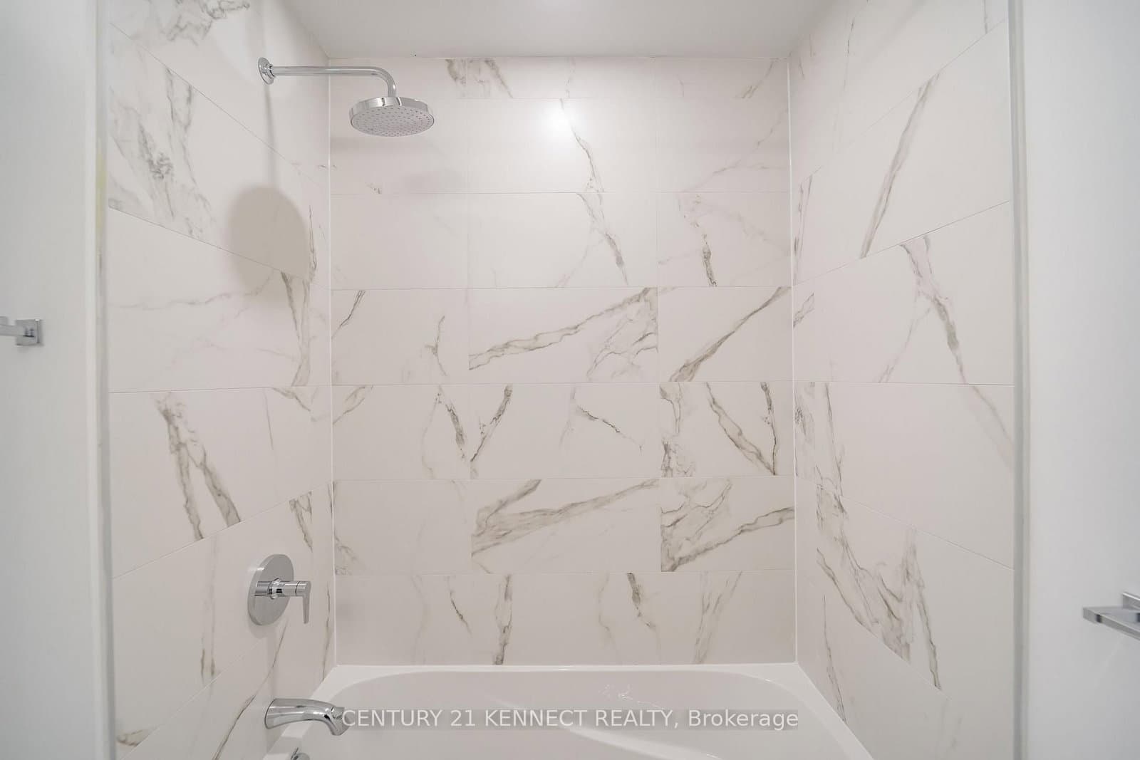 7 Golden Lion Heights, Unit 826 thumbnail 17