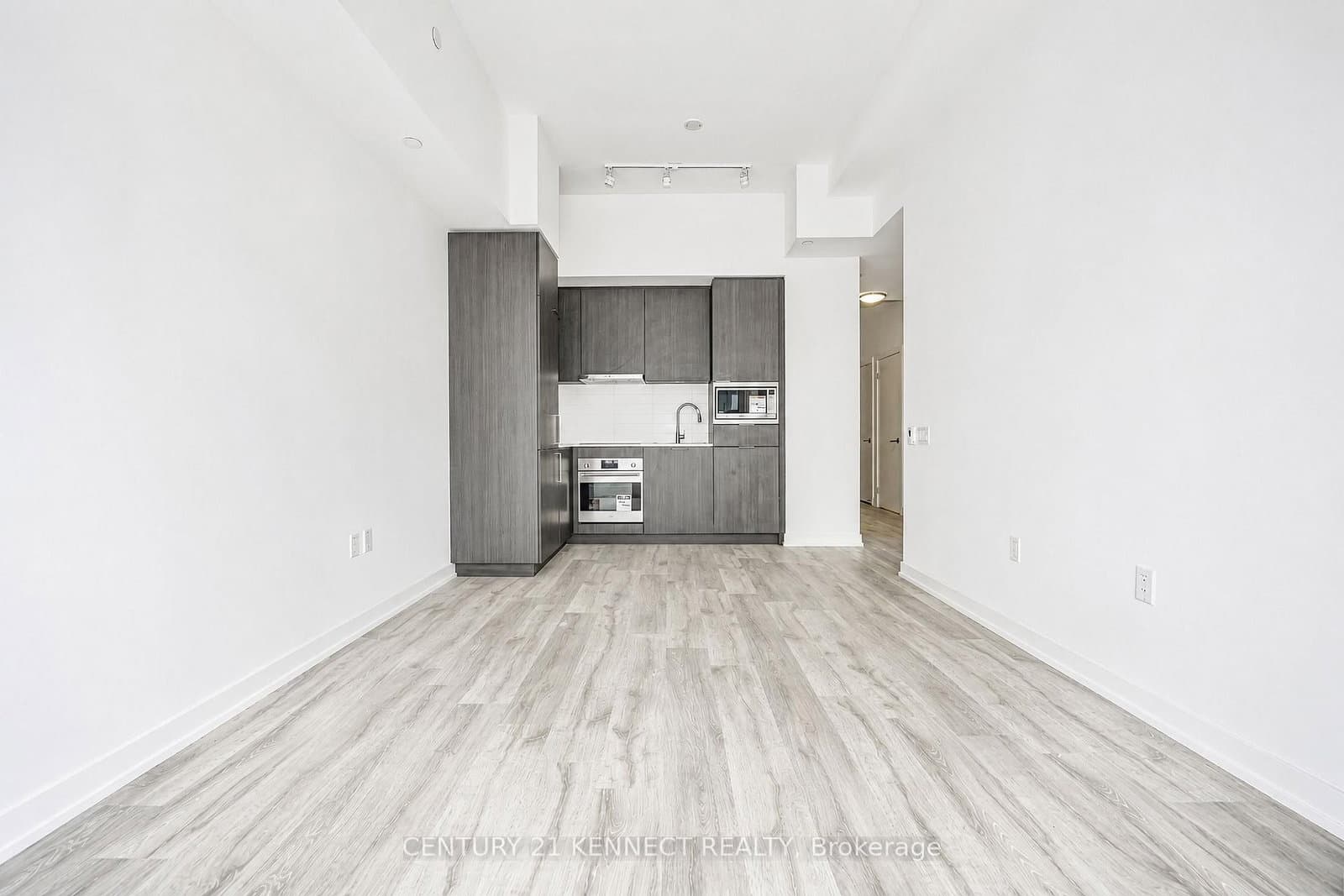 7 Golden Lion Heights, Unit 826 thumbnail 21