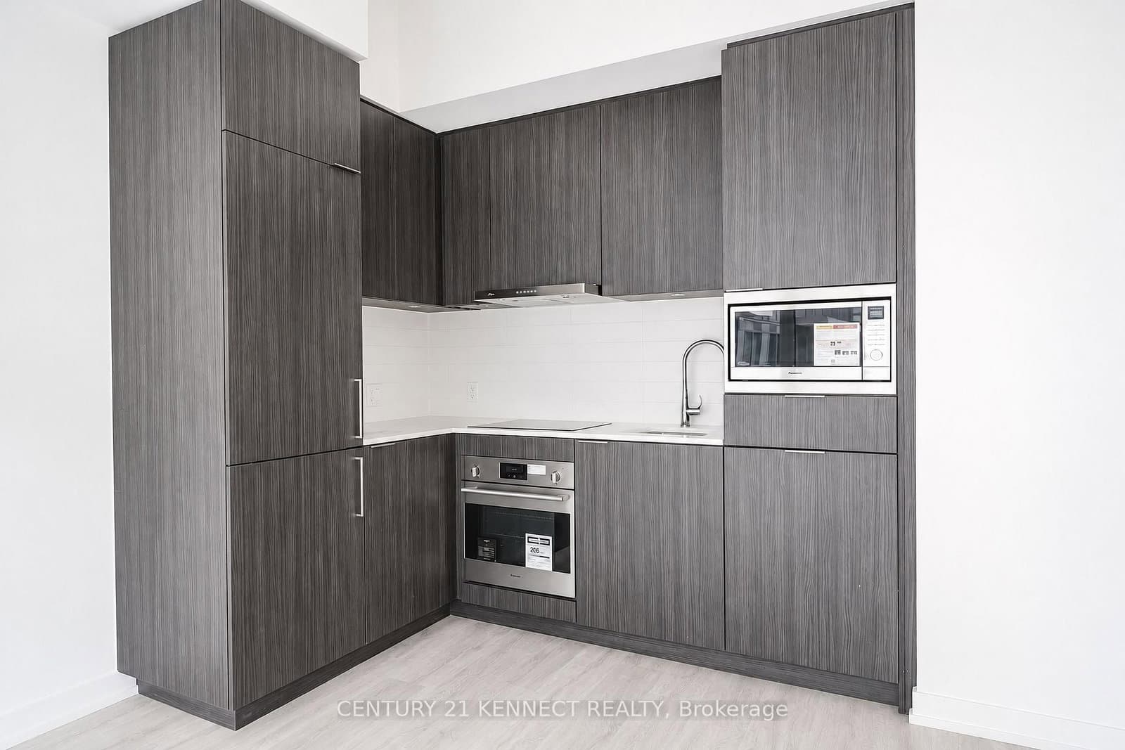 7 Golden Lion Heights, Unit 826 thumbnail 23