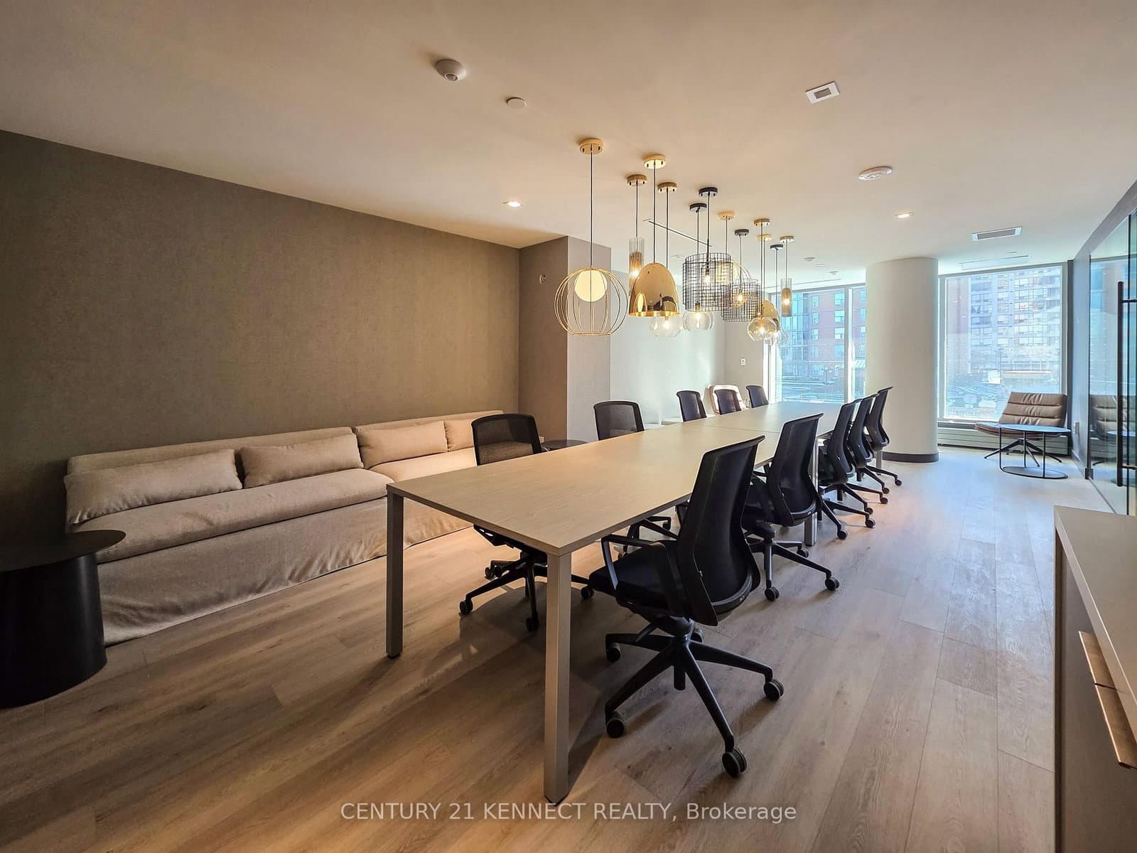 7 Golden Lion Heights, Unit 826 thumbnail 34