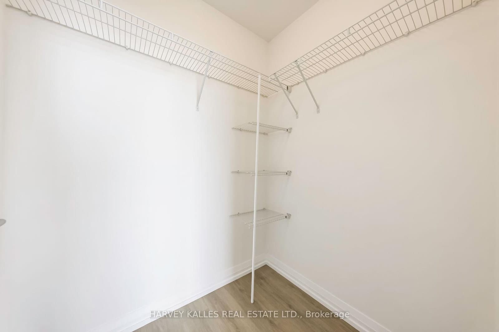 50 Dunfield Avenue, Unit LPH19 thumbnail 11