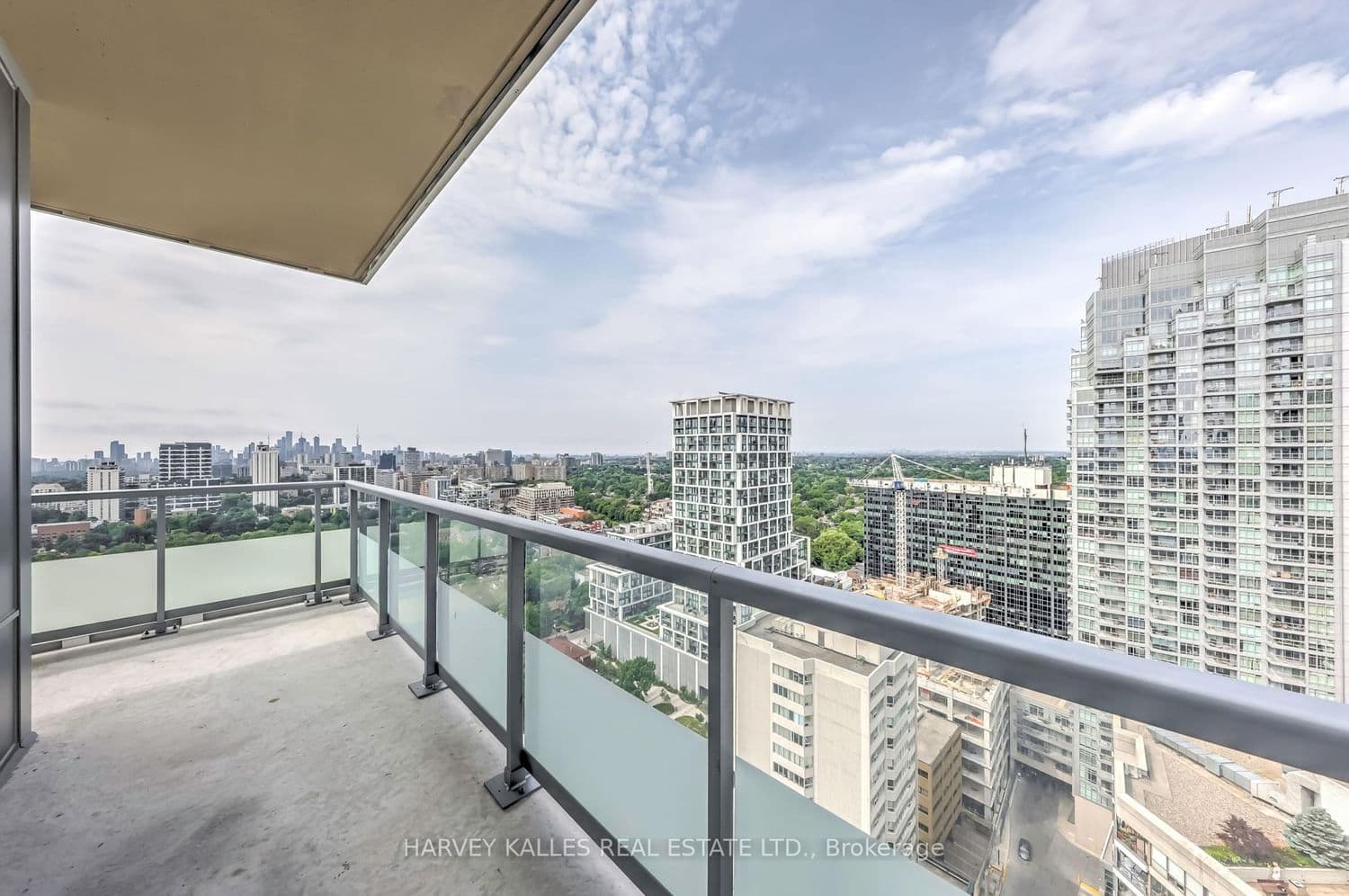50 Dunfield Avenue, Unit LPH19 thumbnail 24