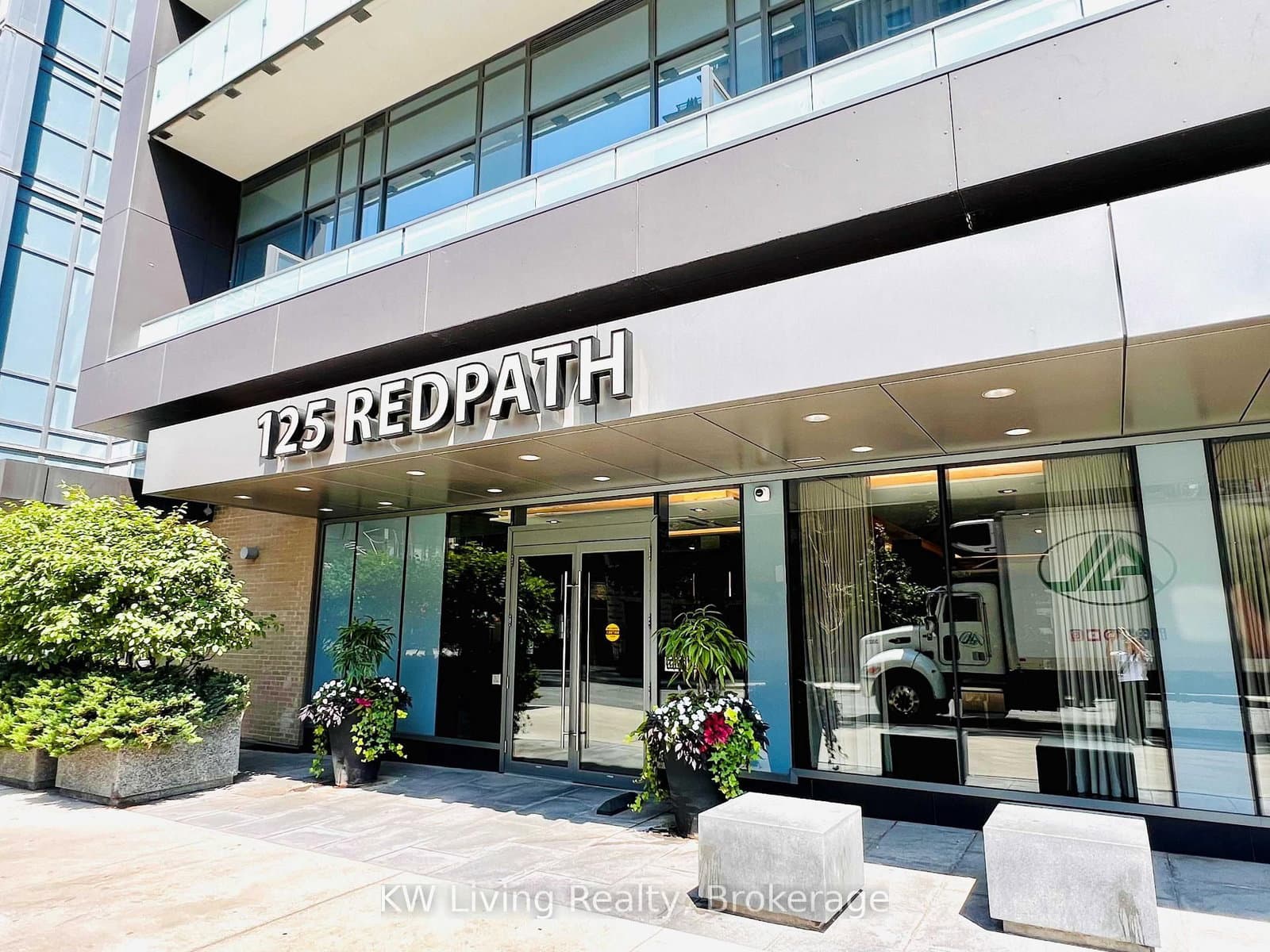 125 Redpath Avenue, Unit 316 thumbnail 2