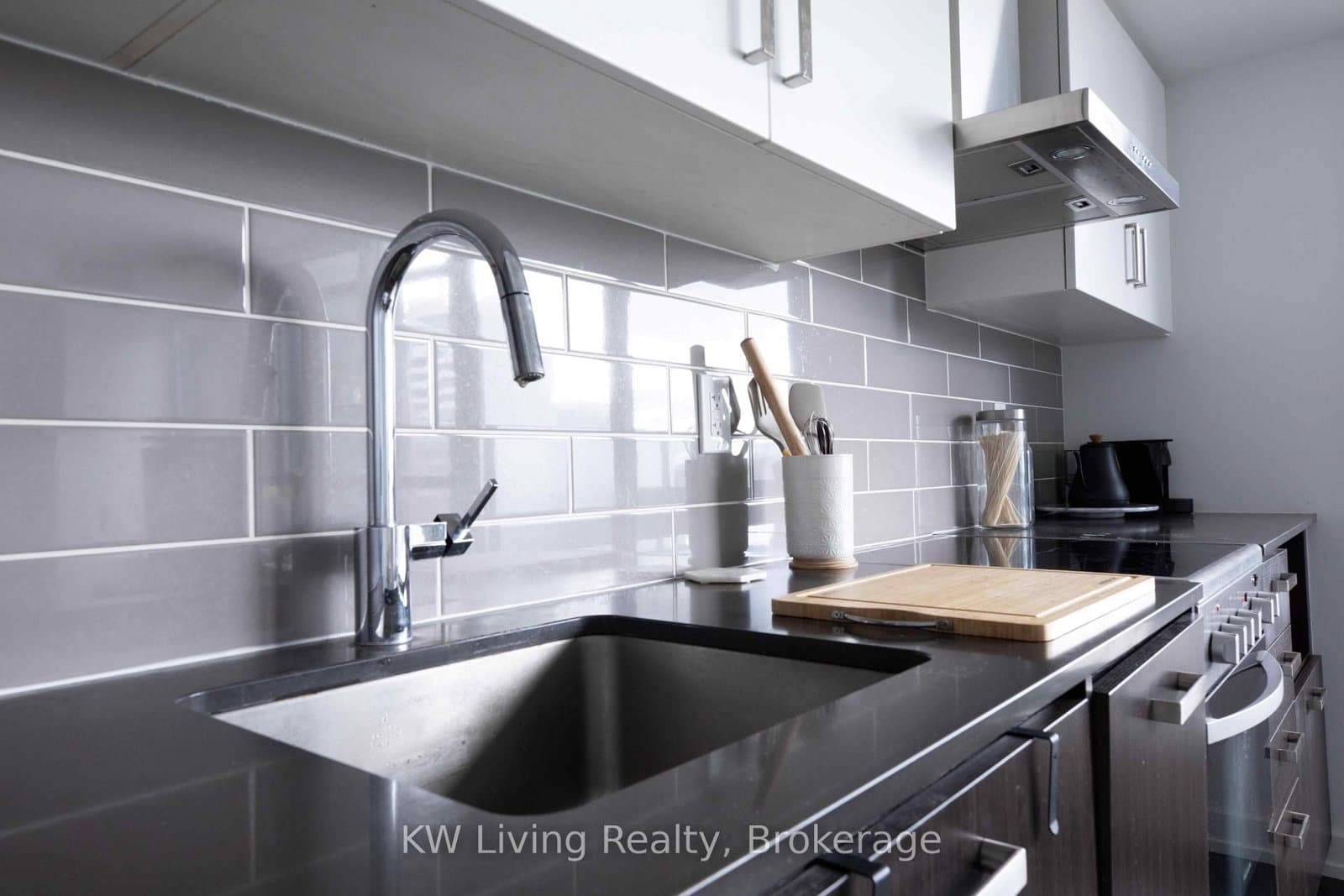 125 Redpath Avenue, Unit 316 thumbnail 8