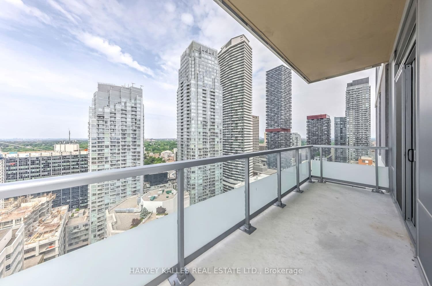 50 Dunfield Avenue, Unit LPH19 thumbnail 26