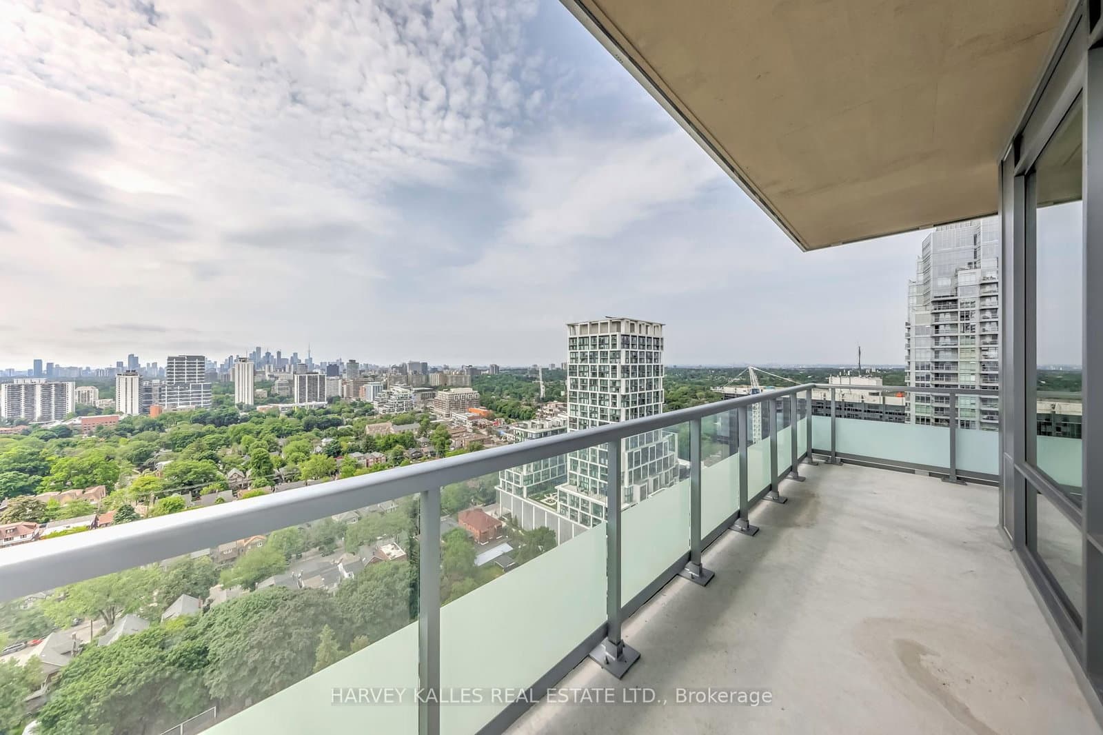 50 Dunfield Avenue, Unit LPH19 thumbnail 28