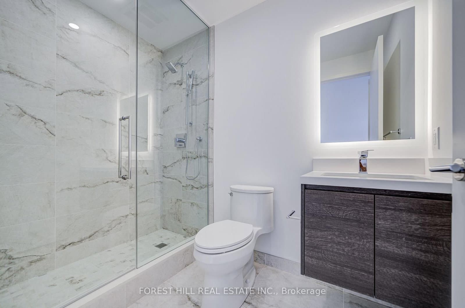 1315 BAY Street, Unit 2202 thumbnail 10
