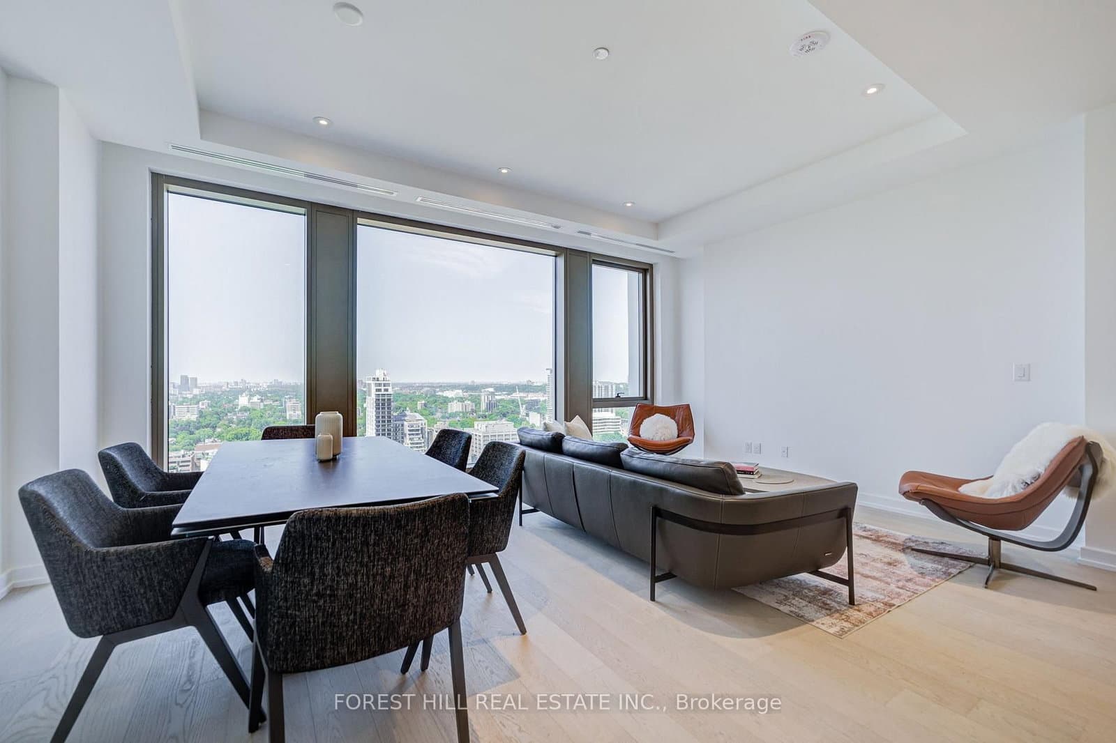 1315 BAY Street, Unit 2202 thumbnail 3