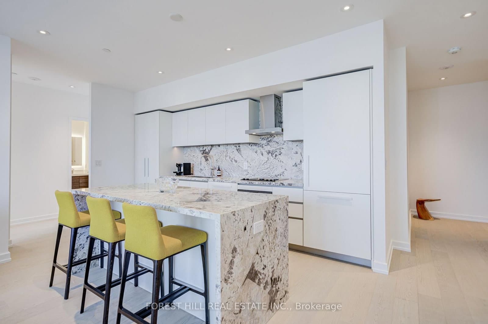 1315 BAY Street, Unit 2202 thumbnail 6