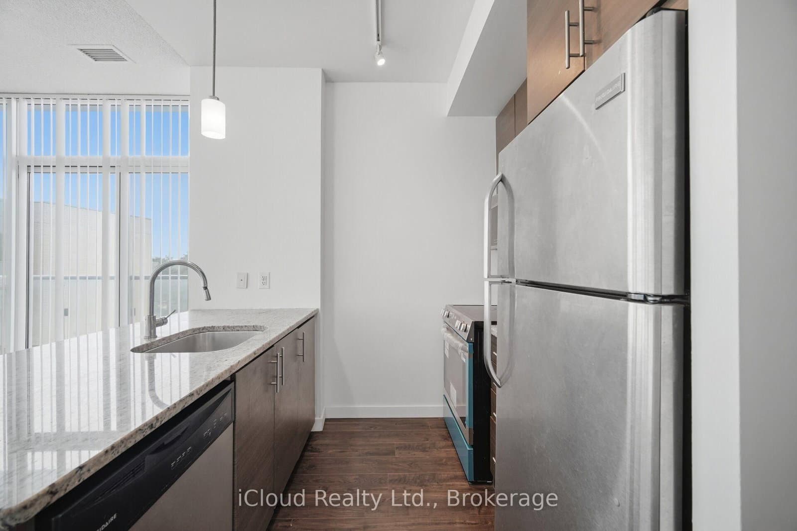 70 Forest Manor Road, Unit 311 thumbnail 21