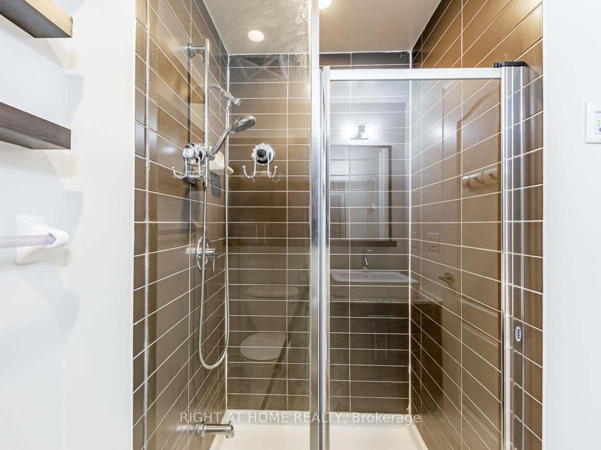 2756 Old Leslie Street, Unit 1008 thumbnail 14
