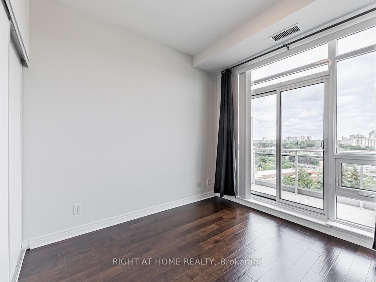 2756 Old Leslie Street, Unit 1008 thumbnail 8